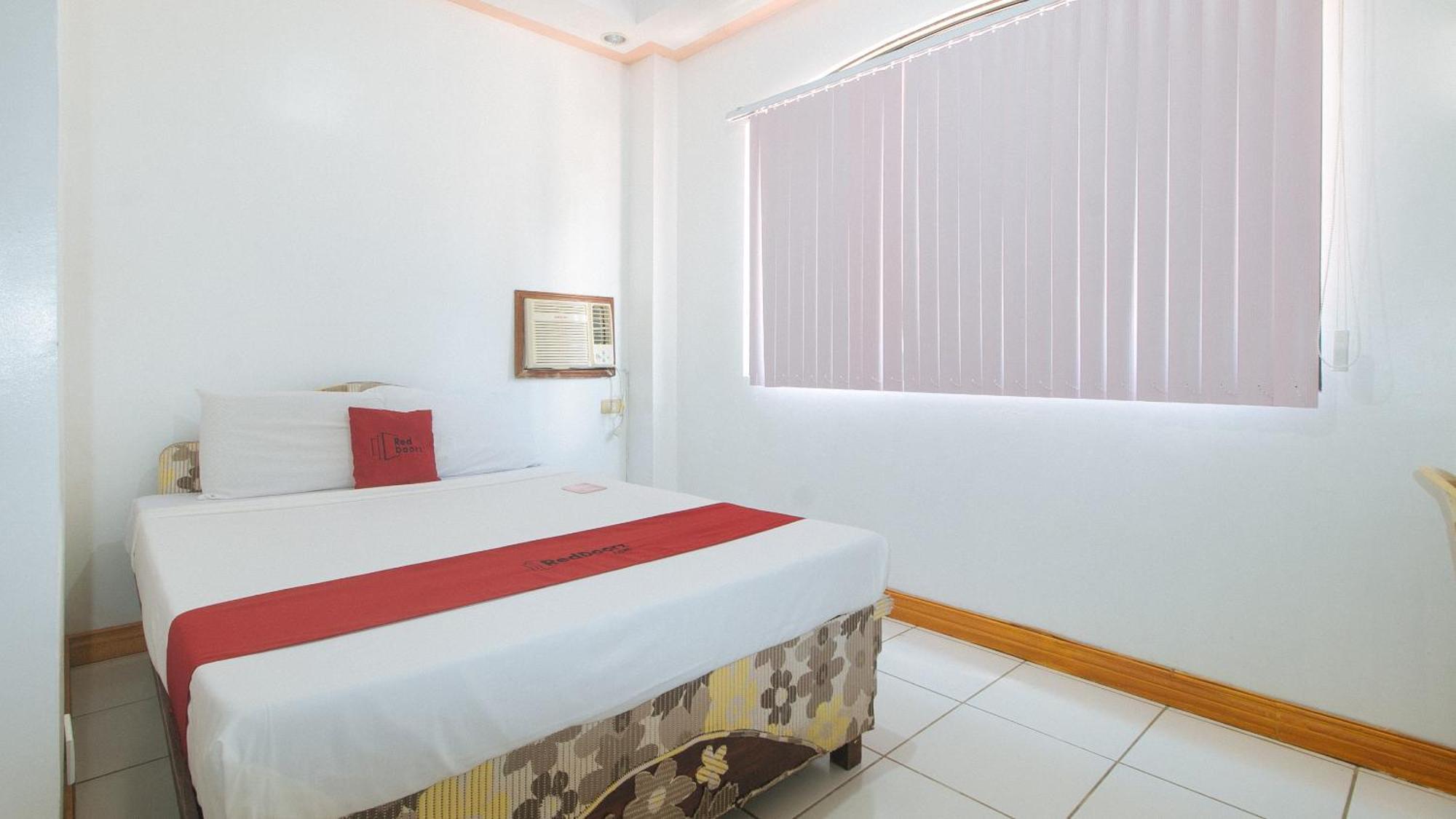 Reddoorz At Coco Grove Tourist Inn Panglao Exteriér fotografie