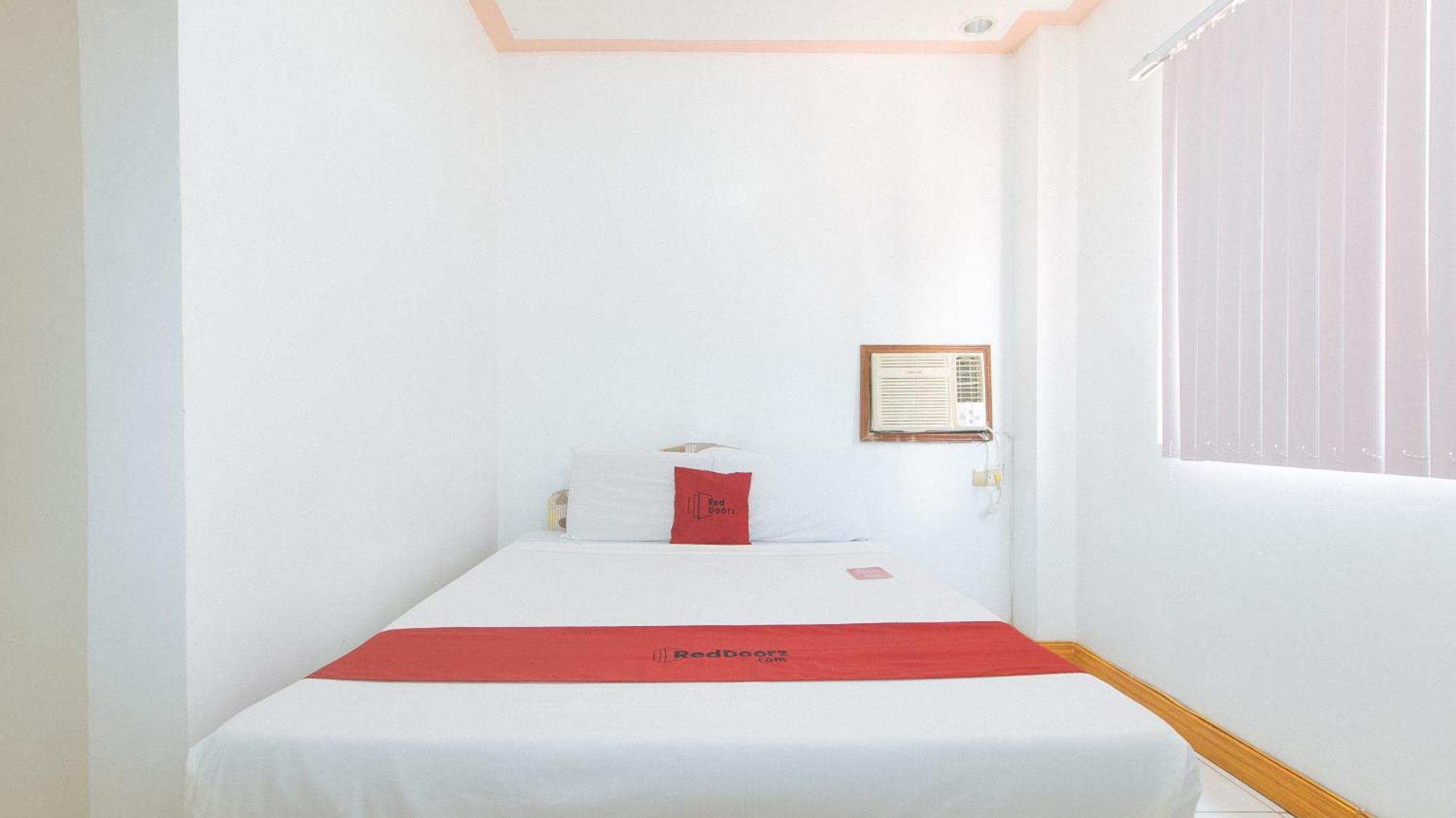 Reddoorz At Coco Grove Tourist Inn Panglao Exteriér fotografie