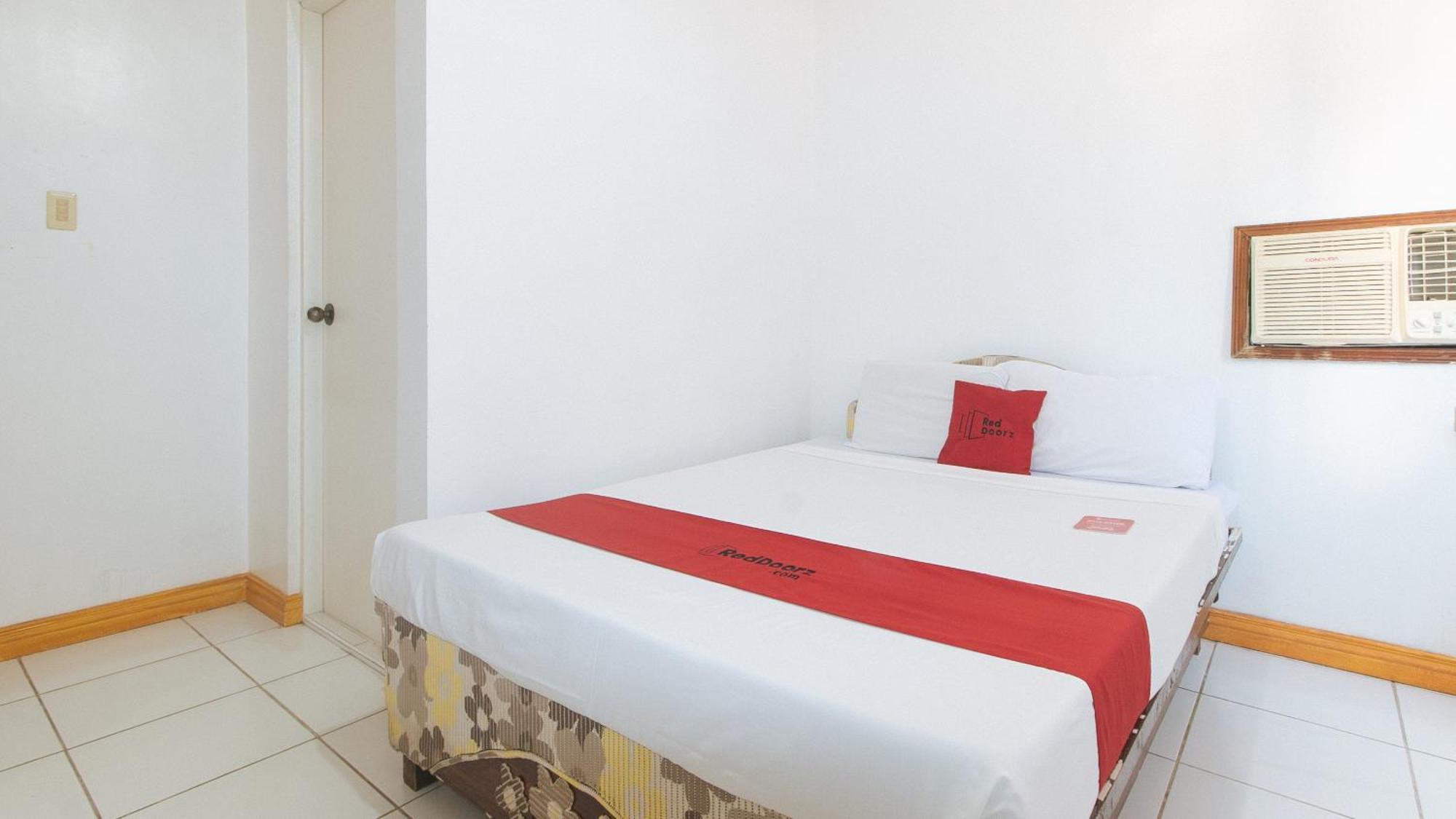 Reddoorz At Coco Grove Tourist Inn Panglao Exteriér fotografie